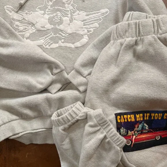 Boys Lie Catch Me If You Can Sweat Set sz Small - Picture 8 of 8